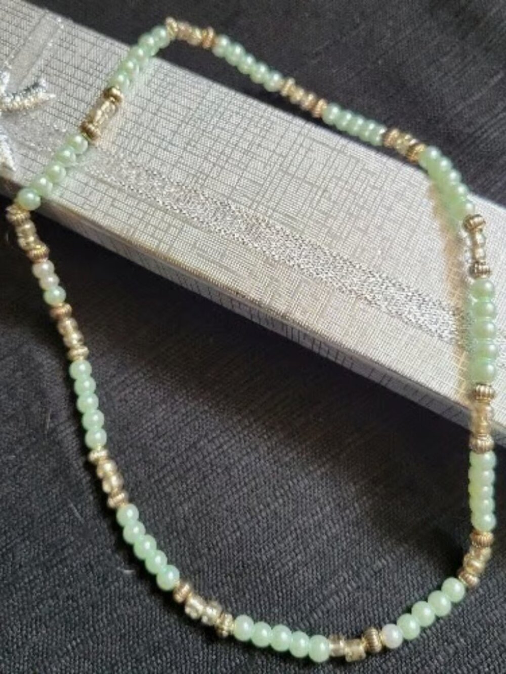 Pale Green with Silver Dividers Stretch Choker